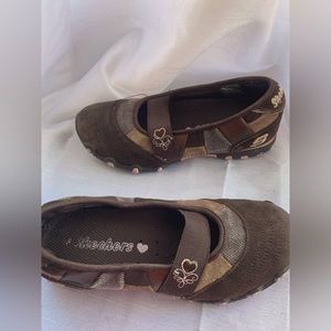 Sketchers slid on kids shoes